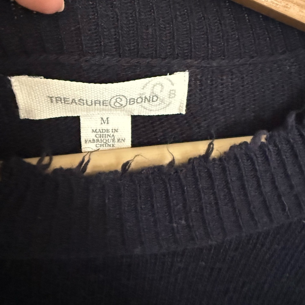 Treasure Bond Women's Distressed Sweater in Navy Size M - Picture 5 of 6